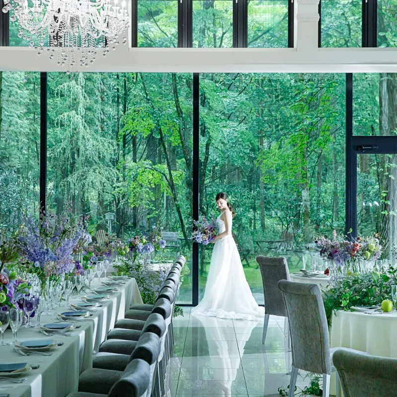 軽井沢のチャペル｜森の光に包まれる感動挙式｜アネーリ軽井沢