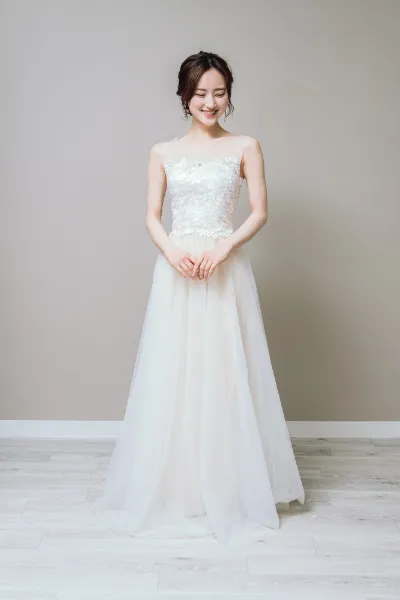 dress by N｜N Wedding（エヌウェディング）