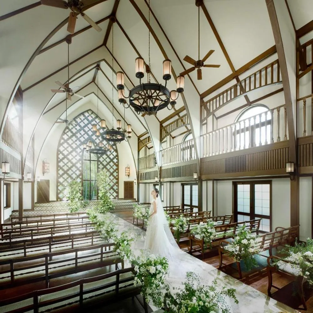 テヤン / 地場衛 ウエディングバージョン KIYOKO HATA WEDDINGS OKAYAMA | 岡山・倉敷の結婚衣裳レンタル